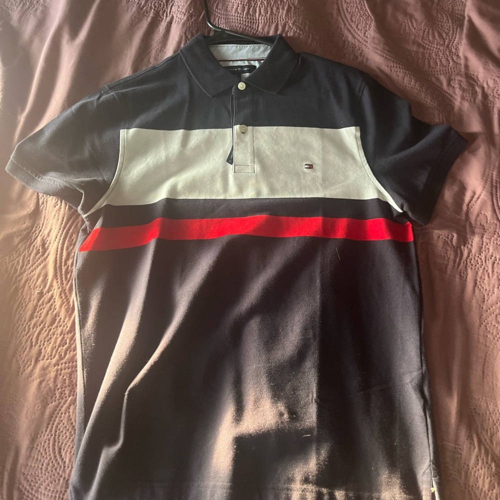 Tommy hill figure shirt